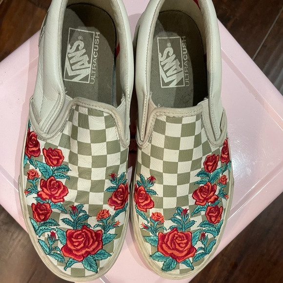 Limited Edition: Floral Embroidered Vans Slip Ons - Picture 3 of 7